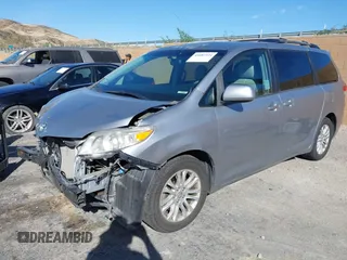 2011 Toyota Sienna XLE AAS with VIN 5TDYK3DC2BS153417, listed as a IAAI auction lot 41685324 with 158,195 mi miles. Bid and sale history available at carsss.com. Image 18.