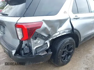 2022 Ford Explorer Timberline z VIN 1FMSK8JH8NGA73830, wystawiony jako IAAI lot #42212478 z przebiegiem 65 026 mil mil oraz . Historia ofert i sprzedaży dostępna na DreamBid. Obrazek 18.