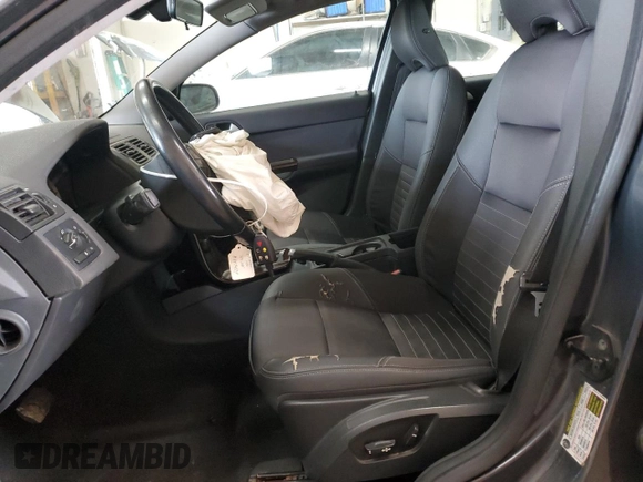 2007 Volvo S40 2.4L with VIN YV1MS382272310372, listed as a Copart auction lot 48593235 with 146,456 mi miles and Non Repairable. Bid and sale history available at carsss.com. Image 7.