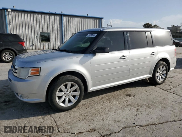 2009 Ford Flex SE with VIN 2FMDK51C79BA02661, listed as a Copart auction lot 49038135 with 190,096 mi miles and Salvage Title. Bid and sale history available at carsss.com. Image 1.