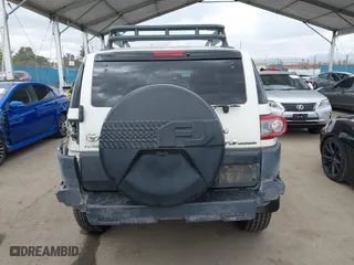 2014 Toyota FJ Cruiser with VIN JTEBU4BF7EK177741, listed as a IAAI auction lot 41871477 with 195,262 mi miles. Bid and sale history available at carsss.com. Image 17.
