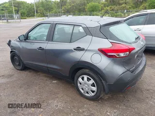 2020 Nissan Kicks S with VIN 3N1CP5BV5LL495563, listed as a IAAI auction lot 41977335 with 76,457 mi miles and . Bid and sale history available at carsss.com. Image 3.