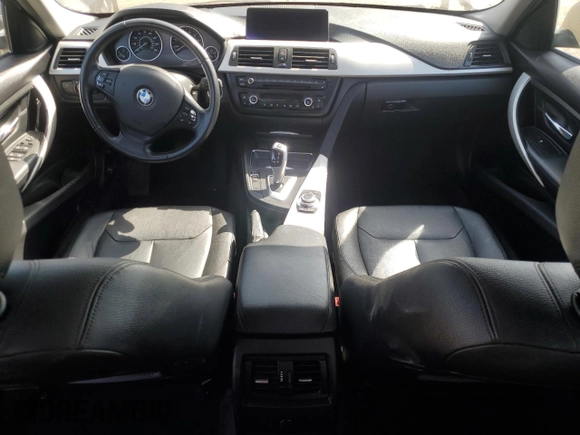 2013 BMW 3 Series 328i с VIN WBA3C1C58DF443921, выставлен на аукционе Copart как лот 52677255 с пробегом 86 949 миль миль и Списание • Salvage title. История ставок и продаж доступна на DreamBid. Изображение 8.