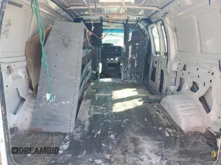 2011 Ford Econoline Cargo Commercial z VIN 1FTNE2EL4BDA10869, wystawiony jako Copart lot #52086805 z przebiegiem Nie podano mil oraz Szkody całkowita. Historia ofert i sprzedaży dostępna na DreamBid. Obrazek 10.