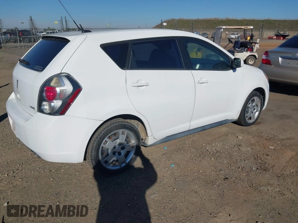 2010 Pontiac Vibe w/1SB with VIN 5Y2SP6E05AZ412346, listed as a IAAI auction lot 41422183 with 135,601 mi miles. Bid and sale history available at carsss.com. Image 4.