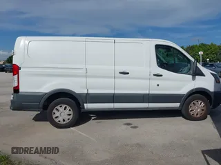 2017 Ford Transit z VIN 1FTYR1ZM6HKA75130, wystawiony jako IAAI lot #42691367 z przebiegiem 112 758 mil mil oraz . Historia ofert i sprzedaży dostępna na DreamBid. Obrazek 13.