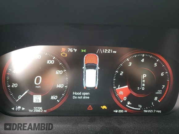 2018 Volvo XC60 Momentum with VIN LYV102RK6JB105943, listed as a Copart auction lot 60496055 with 72,706 mi miles and Salvage title. Bid and sale history available at DreamBid. Image 9.