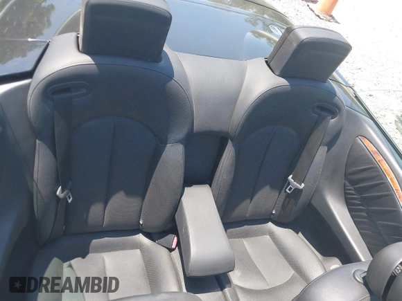 2006 Mercedes-Benz CLK 350 z VIN WDBTK56H46F191847, wystawiony jako IAAI lot #42675347 z przebiegiem 106 806 mil mil oraz . Historia ofert i sprzedaży dostępna na DreamBid. Obrazek 8.