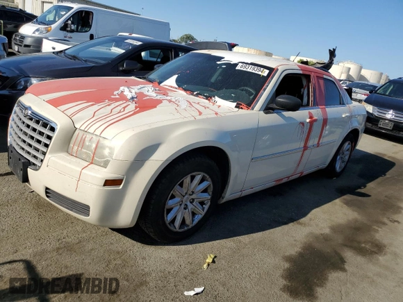 2008 Chrysler 300 LX with VIN 2C3KA43R18H230424, listed as a Copart auction lot 69319394 with 170,034 mi miles and Salvage Title. Bid and sale history available at carsss.com. Image 1.