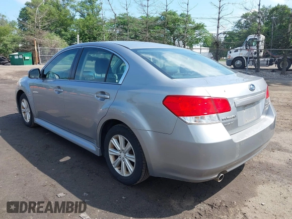2011 Subaru Legacy Premium z VIN 4S3BMBC6XB3235757, wystawiony jako IAAI lot #42533336 z przebiegiem 168 825 mil mil oraz . Historia ofert i sprzedaży dostępna na DreamBid. Obrazek 3.