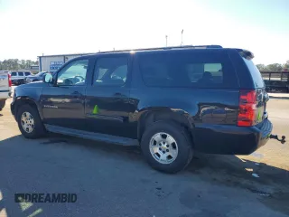 2010 Chevrolet Suburban LS with VIN 1GNUCHE02AR203315, listed as a Copart auction lot 82973604 with 265,282 mi miles and Clean Title. Bid and sale history available at carsss.com. Image 2.