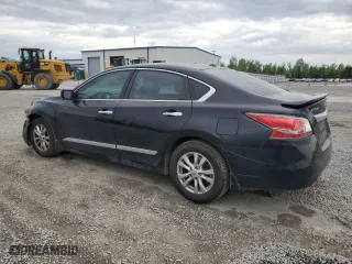 2015 Nissan Altima 2.5 S with VIN 1N4AL3AP9FC121051, listed as a Copart auction lot 52300955 with 237,937 mi miles and Salvage Title. Bid and sale history available at carsss.com. Image 2.