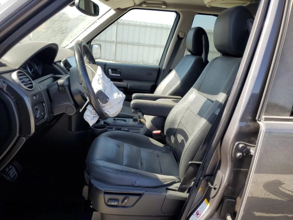 2005 Land Rover LR3 SE with VIN SALAD254X5A315396, listed as a Copart auction lot 60348205 with 182,099 mi miles and Salvage title. Bid and sale history available at DreamBid. Image 7.
