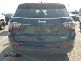 2020 Jeep Compass Altitude with VIN 3C4NJCBB4LT105392, listed as a Copart auction lot 44616755 with 196,044 mi miles and Clean Title. Bid and sale history available at carsss.com. Image 6.