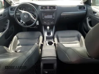 2013 Volkswagen Jetta TDI w/Premium with VIN 3VWLL7AJ9DM286905, listed as a Copart auction lot 53755935 with 203,789 mi miles and Salvage title. Bid and sale history available at DreamBid. Image 8.