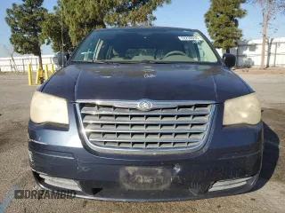 2009 Chrysler Town & Country LX with VIN 2A8HR44E79R522271, listed as a Copart auction lot 52230935 with 158,706 mi miles and Salvage Title. Bid and sale history available at carsss.com. Image 5.