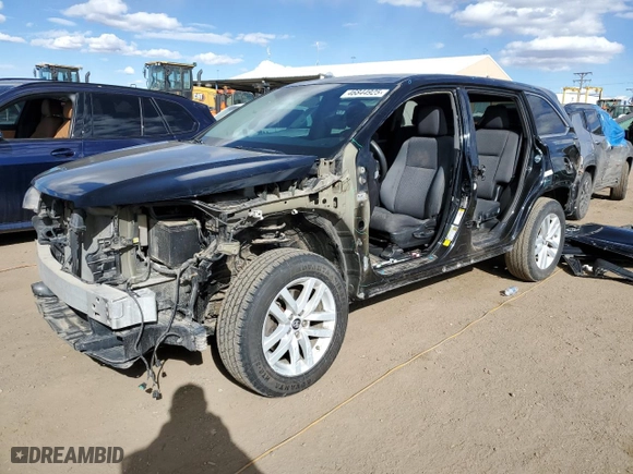 2016 Toyota Highlander LE with VIN 5TDBKRFH2GS330914, listed as a Copart auction lot 46844925 with 136,702 mi miles and Salvage Title. Bid and sale history available at carsss.com. Image 1.