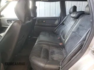 1998 Volvo V70 z VIN YV1LW5247W2528554, wystawiony jako Copart lot #52813945 z przebiegiem 225 908 mil mil oraz Czysty tytuł • Clean title. Historia ofert i sprzedaży dostępna na DreamBid. Obrazek 10.