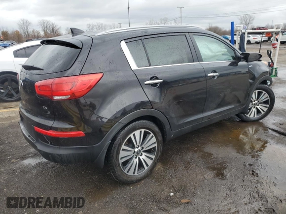 2016 Kia Sportage EX z VIN KNDPCCAC8G7803558, wystawiony jako Copart lot #80878474 z przebiegiem 228 876 mil mil oraz Czysty tytuł • Clean title. Historia ofert i sprzedaży dostępna na DreamBid. Obrazek 3.