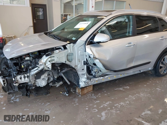 2019 Kia Niro Touring with VIN KNDCE3LC8K5304429, listed as a IAAI auction lot 41374848 with 1 mi miles. Bid and sale history available at carsss.com. Image 17.