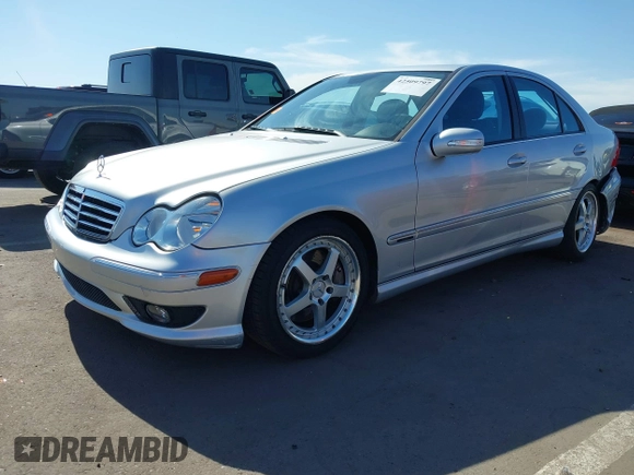 2007 Mercedes-Benz C 230 Sport z VIN WDBRF52HX7F934534, wystawiony jako IAAI lot #42509797 z przebiegiem 75 703 mil mil oraz . Historia ofert i sprzedaży dostępna na DreamBid. Obrazek 17.