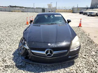 2013 Mercedes-Benz SLK 250 z VIN WDDPK4HA6DF069653, wystawiony jako Copart lot #63466965 z przebiegiem 147 749 mil mil oraz Szkoda całkowita • Salvage title. Historia ofert i sprzedaży dostępna na DreamBid. Obrazek 5.