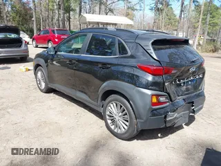 2020 Hyundai Kona SEL with VIN KM8K2CAA0LU401200, listed as a IAAI auction lot 41883466 with 47,796 mi miles and . Bid and sale history available at carsss.com. Image 3.