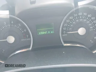 2010 Mercury Mountaineer Premier z VIN 4M2EN4JE3AUJ06410, wystawiony jako IAAI lot #42208354 z przebiegiem 135 047 mil mil oraz . Historia ofert i sprzedaży dostępna na DreamBid. Obrazek 7.