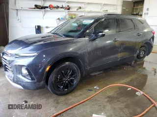 2021 Chevrolet Blazer LT z VIN 3GNKBCR41MS527044, wystawiony jako Copart lot #45596135 z przebiegiem 62 369 mil mil oraz Szkoda całkowita • Salvage title. Historia ofert i sprzedaży dostępna na DreamBid. Obrazek 1.