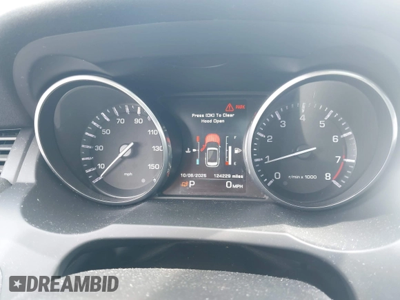2014 Land Rover Range Rover Evoque Dynamic with VIN SALVT2BG0EH893971, listed as a IAAI auction lot 42445559 with 124,229 mi miles and . Bid and sale history available at DreamBid. Image 7.