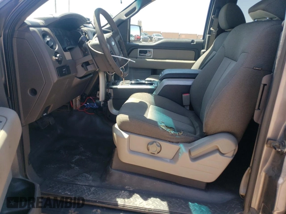 2010 Ford F-150 XL z VIN 1FTEX1E85AKC34713, wystawiony jako Copart lot #55962675 z przebiegiem 203 549 mil mil oraz Szkoda całkowita • Salvage title. Historia ofert i sprzedaży dostępna na DreamBid. Obrazek 7.