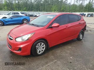 2013 Hyundai Accent GS z VIN KMHCT5AE0DU125425, wystawiony jako Copart lot #53126415 z przebiegiem 165 102 mil mil oraz Szkoda całkowita • Salvage title. Historia ofert i sprzedaży dostępna na DreamBid. Obrazek 1.