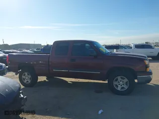 2006 Chevrolet Silverado 1500 LT1 with VIN 1GCEC19VX6Z126341, listed as a IAAI auction lot 41431701 with 265,142 mi miles. Bid and sale history available at carsss.com. Image 13.