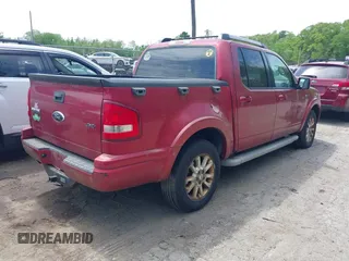 2007 Ford Explorer Sport Trac Limited z VIN 1FMEU53847UA15852, wystawiony jako IAAI lot #42256738 z przebiegiem 256 712 mil mil oraz . Historia ofert i sprzedaży dostępna na DreamBid. Obrazek 4.