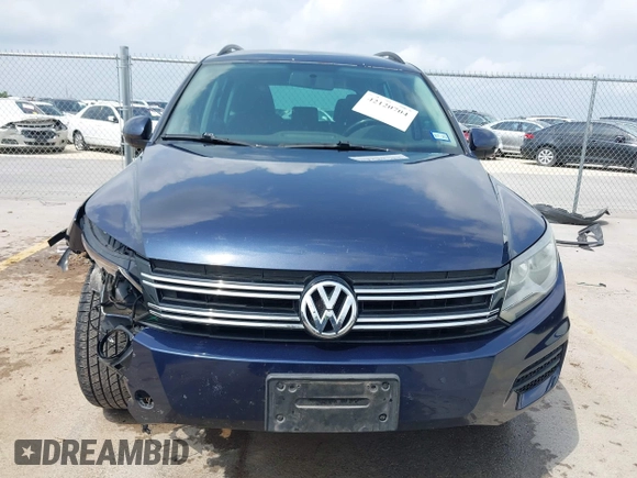 2015 Volkswagen Tiguan SE with VIN WVGAV7AX1FW508313, listed as a IAAI auction lot 42120704 with 136,405 mi miles and . Bid and sale history available at DreamBid. Image 12.