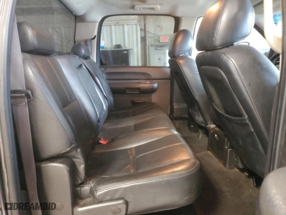 2011 Chevrolet Silverado 2500HD LT with VIN 1GC1KXC80BF230209, listed as a Copart auction lot 44757865 with 325,580 mi miles and Non Repairable. Bid and sale history available at carsss.com. Image 11.