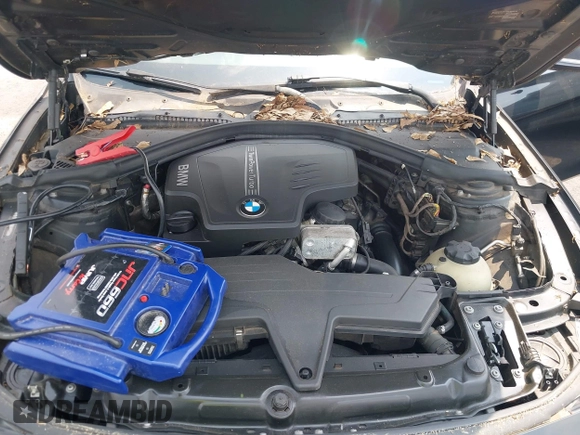 2013 BMW 3 Series 328i xDrive with VIN WBA3B3C54DJ810762, listed as a IAAI auction lot 42399930 with 201,014 mi miles and . Bid and sale history available at DreamBid. Image 10.