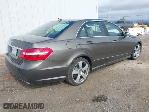 2010 Mercedes-Benz E E 350 Luxury with VIN WDDHF5GB2AA115447, listed as a IAAI auction lot 42068721 with 133,081 mi miles and . Bid and sale history available at carsss.com. Image 4.