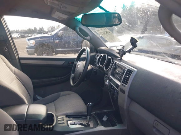 2004 Toyota 4Runner SR5 z VIN JTEBU14R048017010, wystawiony jako IAAI lot #41523872 z przebiegiem 221 067 mil mil oraz . Historia ofert i sprzedaży dostępna na DreamBid. Obrazek 5.