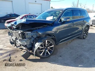 2021 Volvo XC90 Momentum with VIN YV4A221K4M1710669, listed as a IAAI auction lot 41417490 with 52,236 mi miles. Bid and sale history available at carsss.com. Image 18.