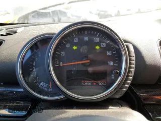 2017 MINI Clubman Cooper S with VIN WMWLN9C53H2E48808, listed as a Copart auction lot 84862654 with 52,696 mi miles and Salvage Title. Bid and sale history available at carsss.com. Image 9.