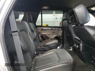 2020 Ford Expedition Limited z VIN 1FMJU2AT0LEA68797, wystawiony jako Copart lot #53725085 z przebiegiem 83 655 mil mil oraz Szkoda całkowita • Salvage title. Historia ofert i sprzedaży dostępna na DreamBid. Obrazek 11.