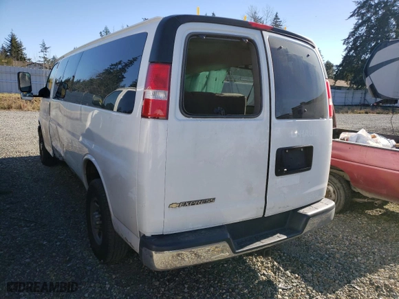 2019 Chevrolet Express Passenger LT with VIN 1GAZGPFG8K1247112, listed as a Copart auction lot 43231665 with 110,708 mi miles and Clean Title. Bid and sale history available at carsss.com. Image 2.