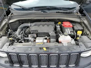2020 Jeep Renegade Trailhawk z VIN ZACNJBC16LPM03446, wystawiony jako Copart lot #51258785 z przebiegiem 27 683 mil mil oraz Szkoda całkowita • Salvage title. Historia ofert i sprzedaży dostępna na DreamBid. Obrazek 12.