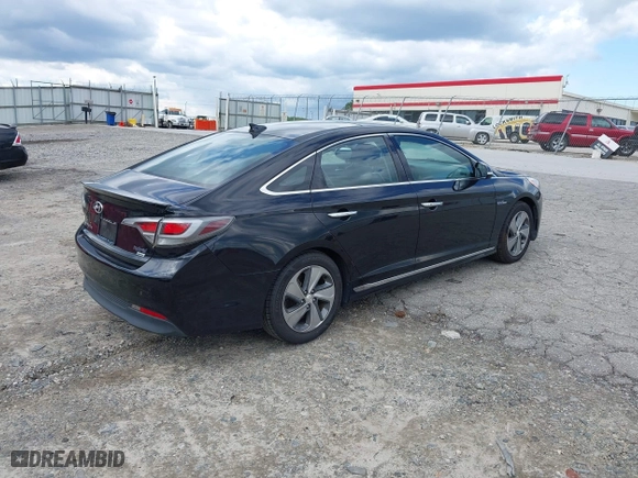 2017 Hyundai Sonata Hybrid Limited with VIN KMHE34L14HA055044, listed as a IAAI auction lot 42021191 with 286,825 mi miles. Bid and sale history available at carsss.com. Image 4.