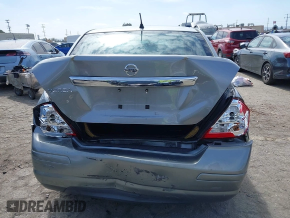 2011 Nissan Versa 1.8 S with VIN 3N1BC1AP0BL423655, listed as a IAAI auction lot 41816518 with 89,862 mi miles. Bid and sale history available at carsss.com. Image 16.