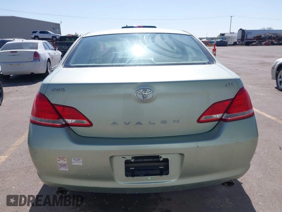 2007 Toyota Avalon XL with VIN 4T1BK36B07U239298, listed as a IAAI auction lot 42046413 with 221,018 mi miles. Bid and sale history available at carsss.com. Image 16.