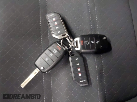 2020 Kia Sorento LX with VIN 5XYPG4A31LG627301, listed as a IAAI auction lot 41390047 with 68,312 mi miles and . Bid and sale history available at DreamBid. Image 11.