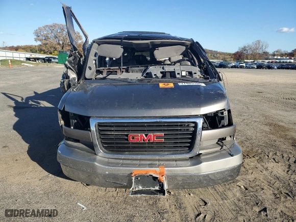 2007 GMC Savana Cargo Van YF7 Upfitter with VIN 1GDFH15T371201662, listed as a Copart auction lot 77485104 with 0 mi miles and Non Repairable. Bid and sale history available at carsss.com. Image 5.