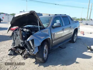 2007 Chevrolet Avalanche LTZ with VIN 3GNFK12397G239027, listed as a IAAI auction lot 42106910 with 212,774 mi miles and . Bid and sale history available at DreamBid. Image 17.